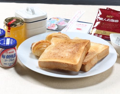 宿オリジナルの食パンと人気の庄原ジャム