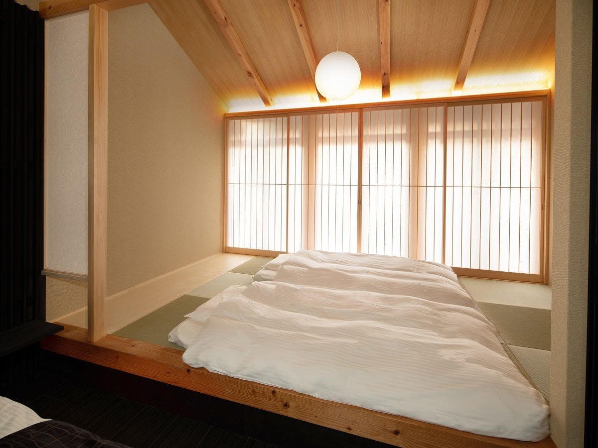 紡 東寺東門前