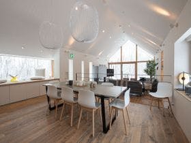 【北海道ニセコ・ルスツの貸し別荘・コテージ・ログハウス・コンドミニアム】綽然＜Ｓｈａｋｕｚｅｎ＞