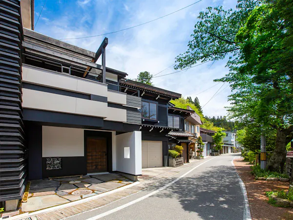 【すみや青花】【朝食付き】飛騨高山の季節の郷土料理と、出来立てのおむすびをそっとお届け
