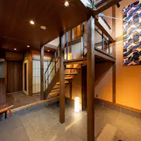 Yūzen (Kapasiti: 4 orang)