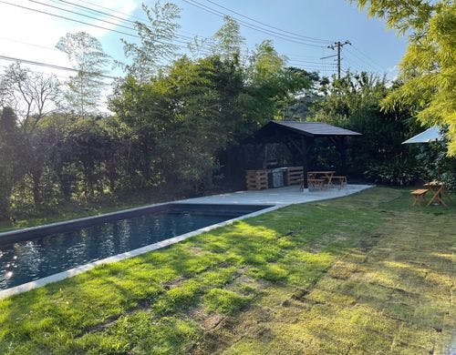 庄屋の里古民家たなか　プール、BBQエリア