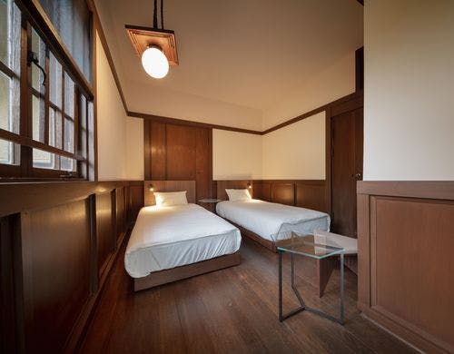 東側寝室2 シングルベッド２台