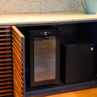 ห้องเก็บไวน์ที่ดัดแปลงจากห้องบิลเลียดเก่า