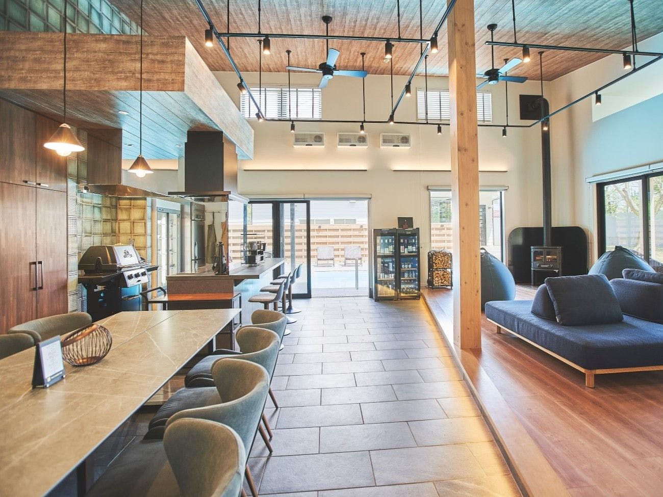 โดมะไดนิ่ง