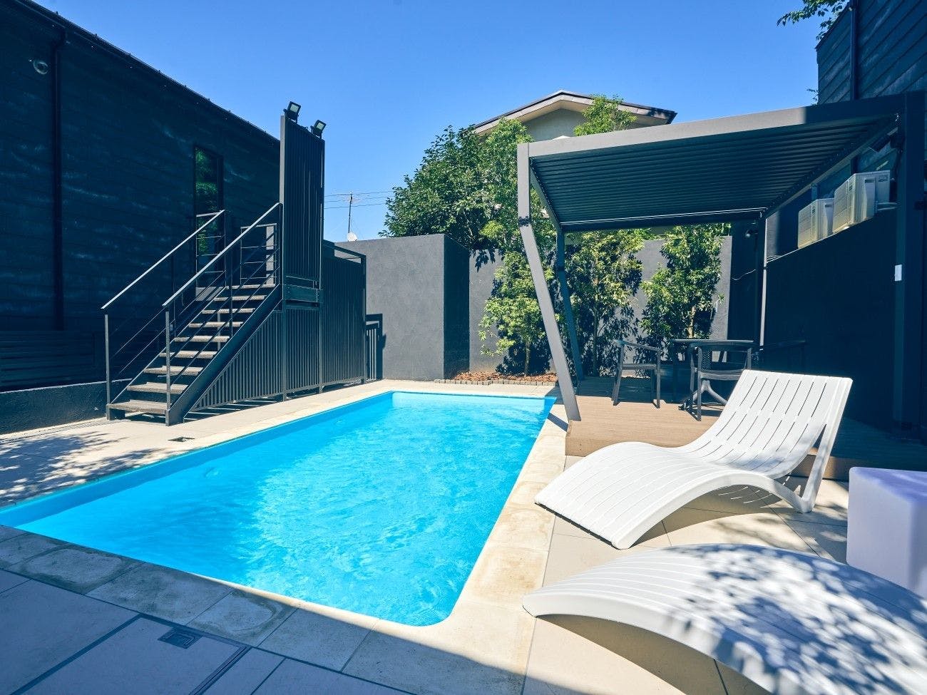 プライベートプール＆サウナで非日常体験