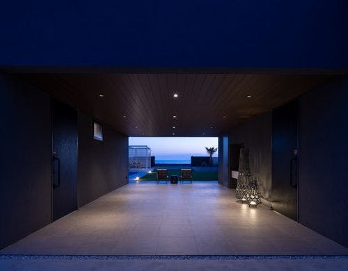 エントランスポーチ