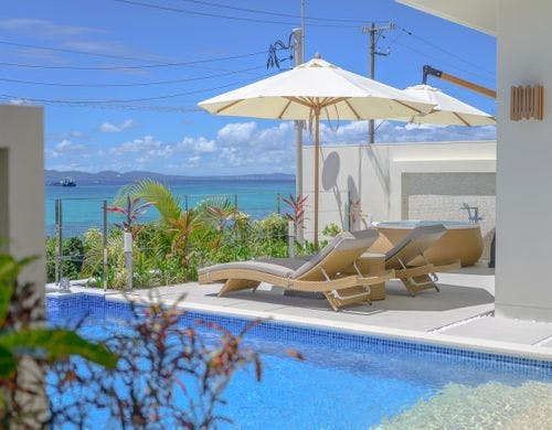 プールサイドベッド