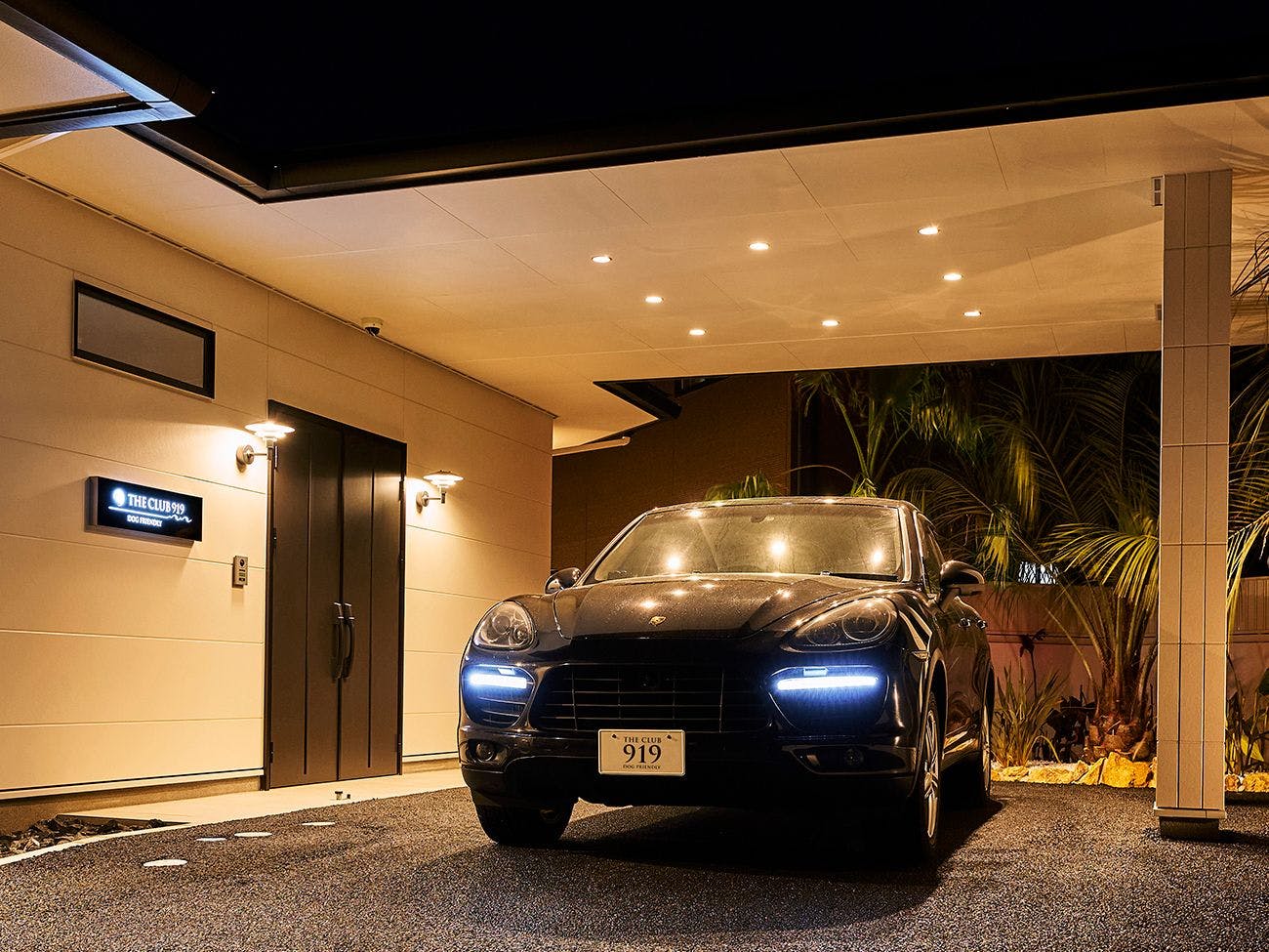 周囲から遮断された秘密のヴィラ