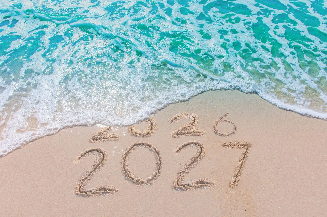 Năm 2027