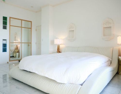 3階 洋室1 キングサイズベッド1台