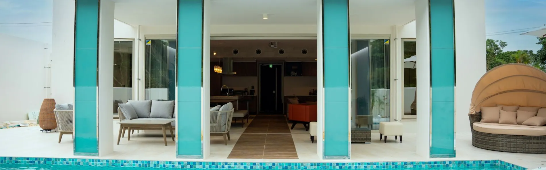 pool villa Sanrriott Okinawa Motobu