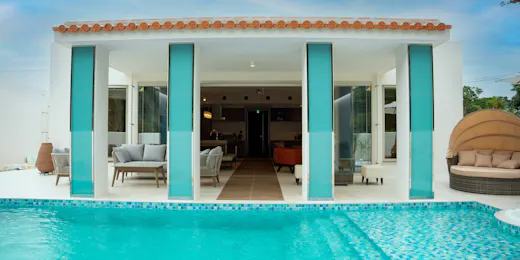 pool villa Sanrriott Okinawa Motobu