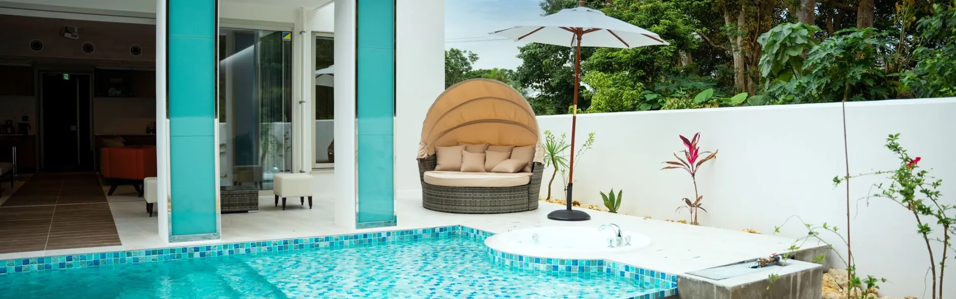 pool villa Sanrriott Okinawa Motobu