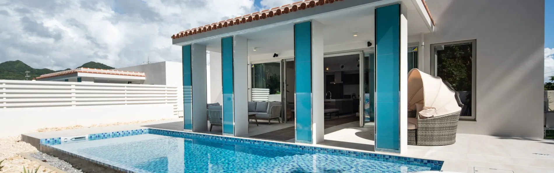 pool villa Sanrriott Okinawa Motobu