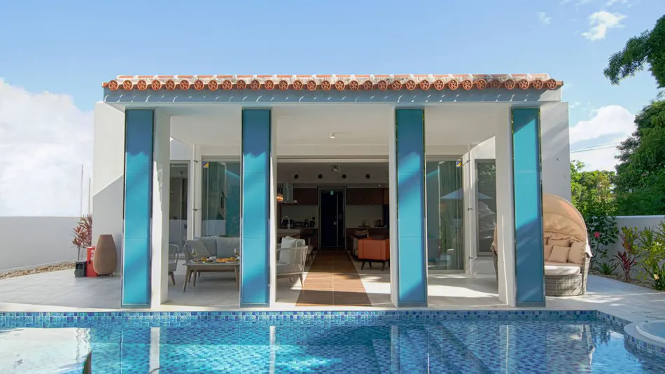 pool villa Sanrriott Okinawa Motobu
