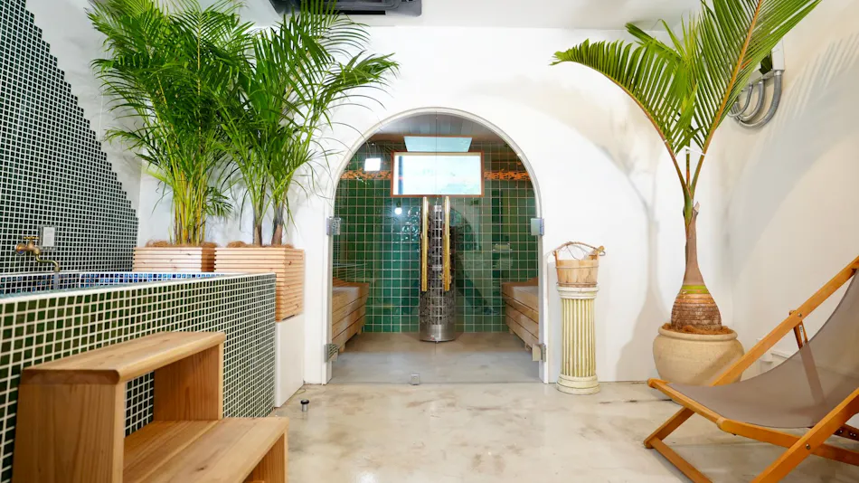 THE ROOT2 HOTEL