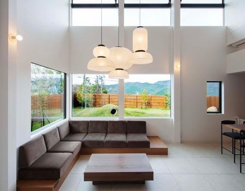 リビングからはプライベートガーデンを一望