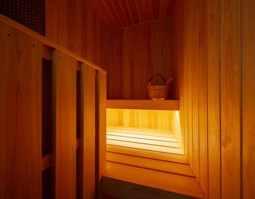 ロウリュも可能なプライベートサウナも。