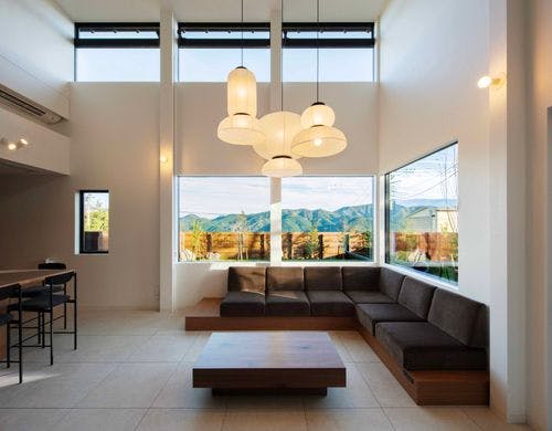 リビングからはプライベートガーデンを一望