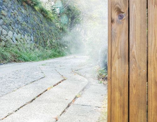 大涌谷からの温泉の香りがたちこめます。