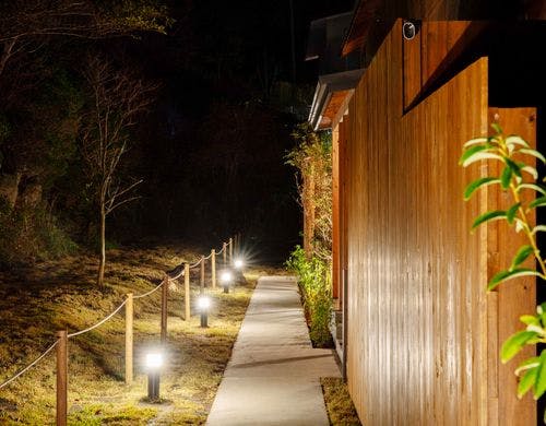 ２つのお部屋の入り口は別々です。