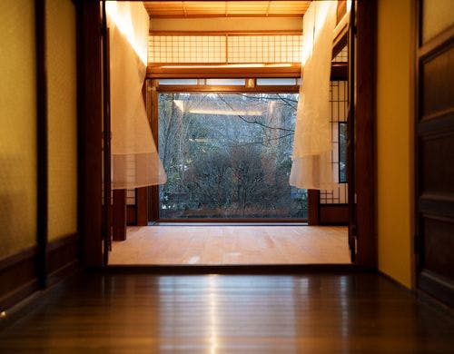 ホール