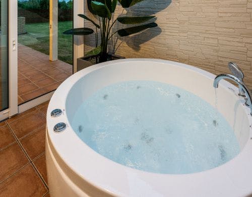 NI-ニ-（ジャグジーバス）