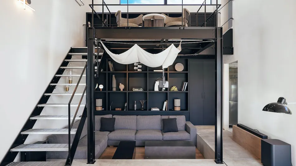 PREMIUM Funny House