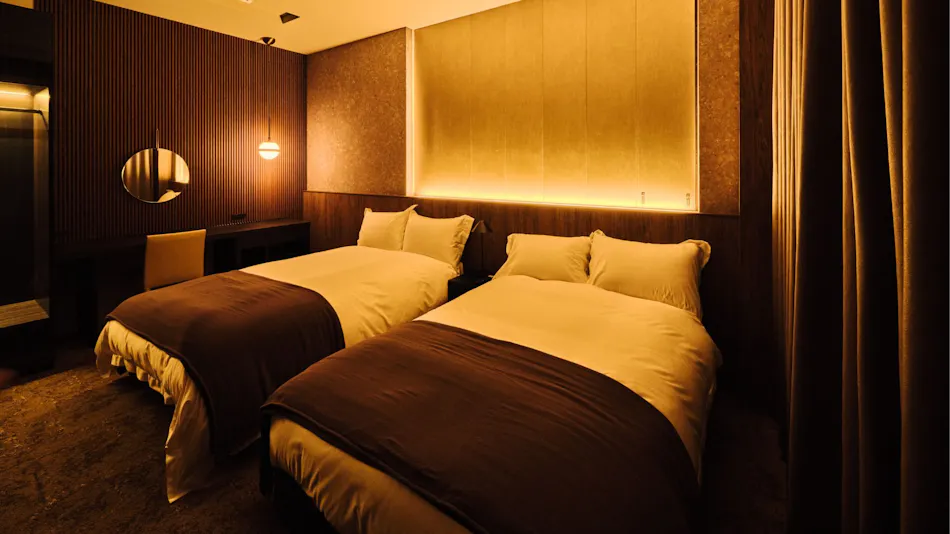 Terrace Ampersand