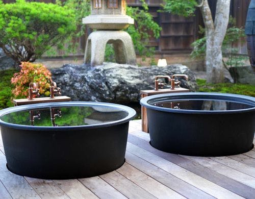 ～2つの陶器風呂～