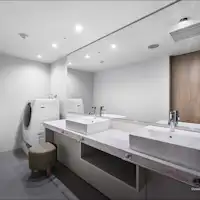 แคสเซิลสวีท (อ่างล้างหน้า, เครื่องซักผ้า)