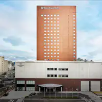 โรงแรมภายนอก (กลางวัน)