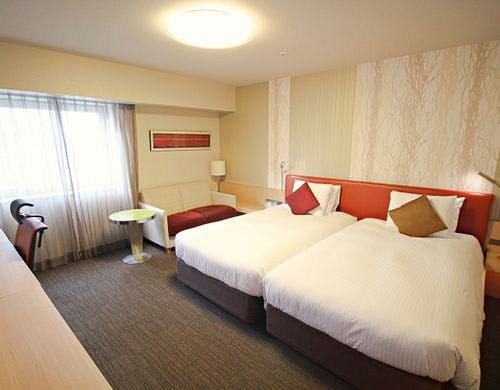 ユニバーサルツイン