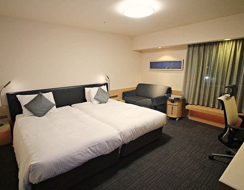 ユニバーサルツイン