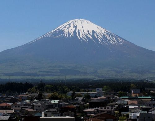 雲が無い日には客室から富士山が見えます。