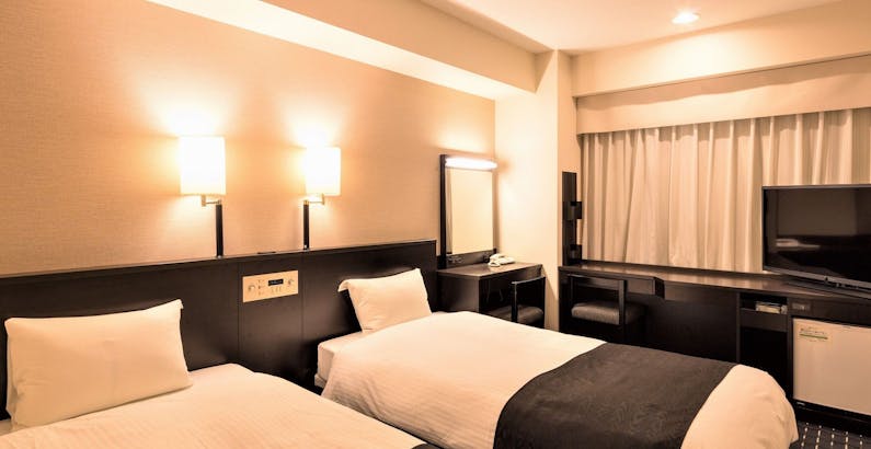ツインルーム 110cmベッド2台 喫煙可 素泊まり 2階に大浴場 露天風呂完備 新潟駅から車で5分 Wi Fi無料接続プラン アパホテル 新潟古町 一休 Comビジネス