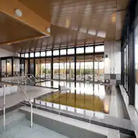 공항 내 천연 온천