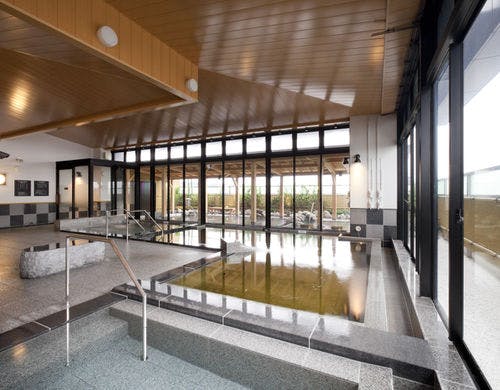 空港内の天然温泉