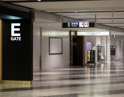 ホテル国内線2階エントランス