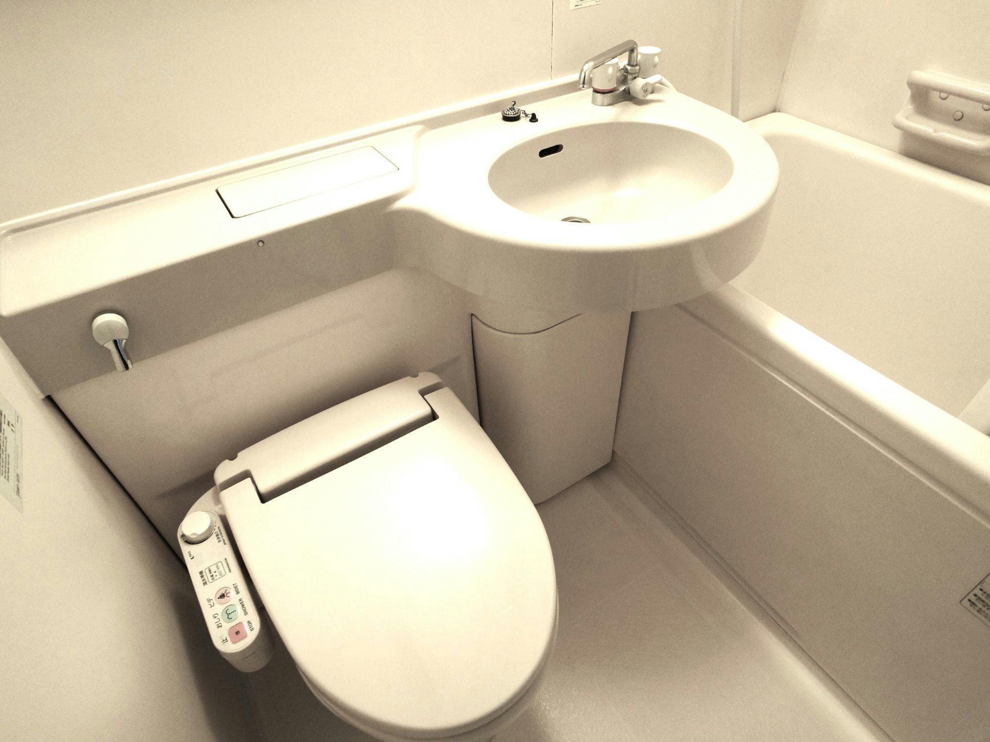 お部屋にはユニットバスを完備しております