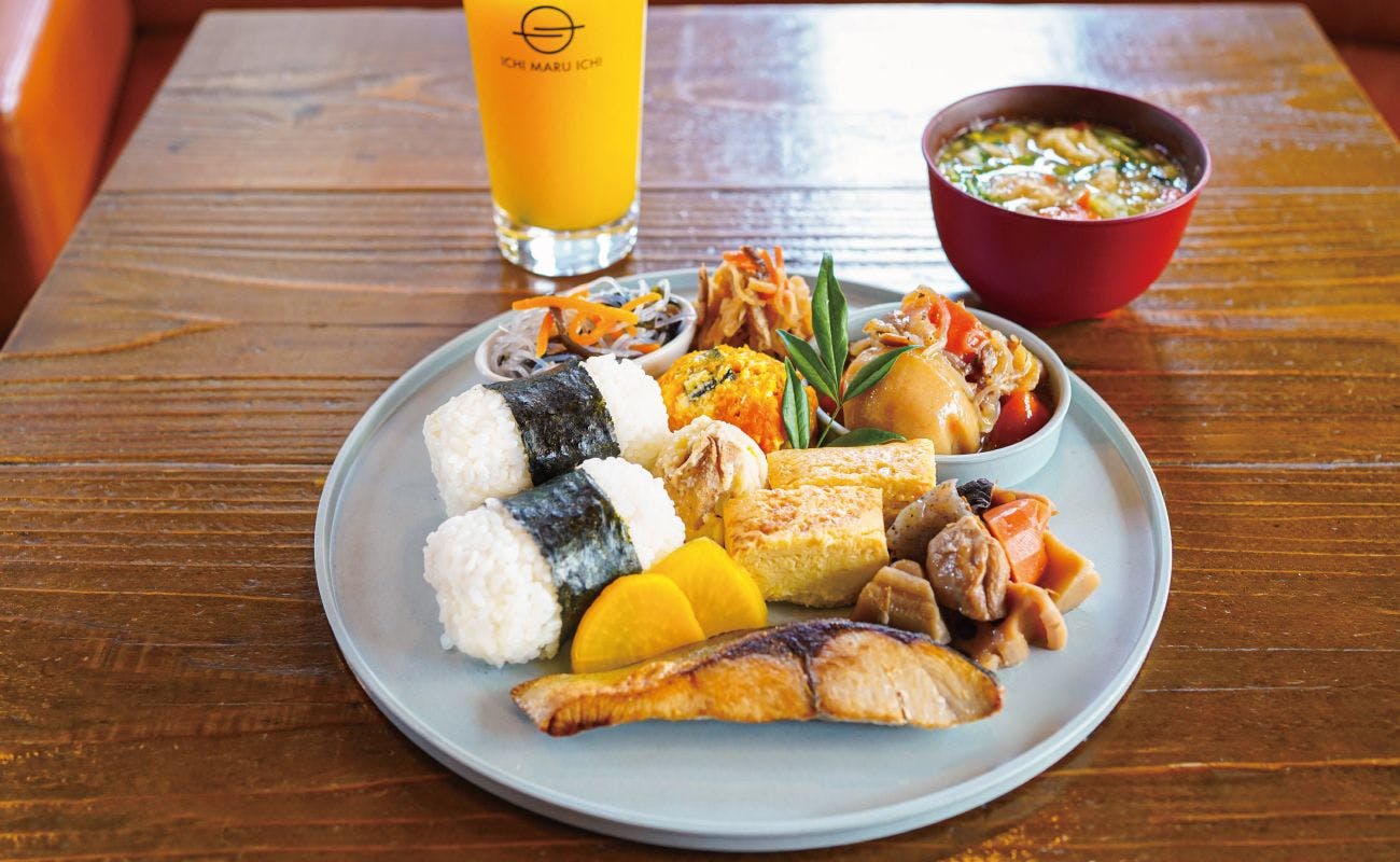 อาหารเช้าชุดเมนูที่เลือกได้