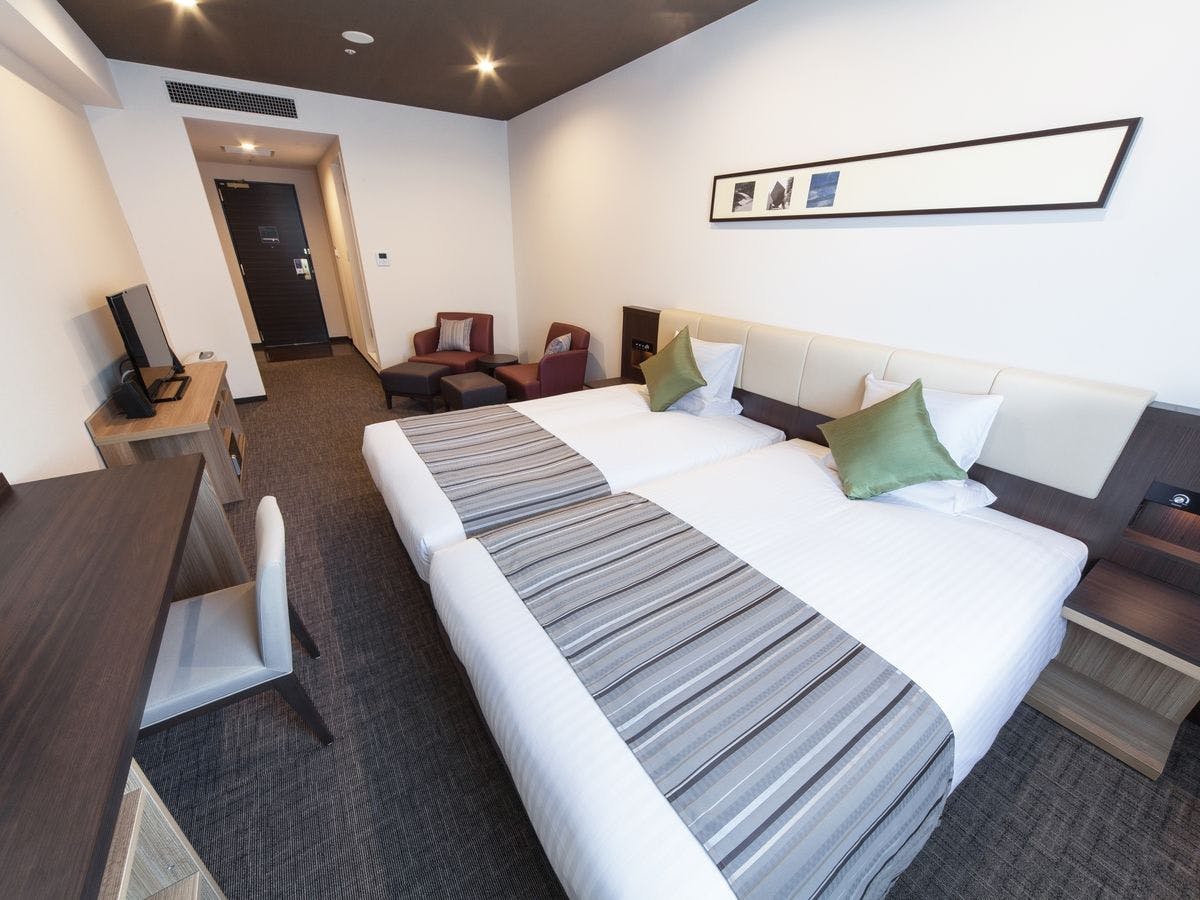 ซูพีเรีย ทวิน