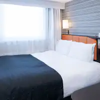 ダブルルーム(広さ11平米/ベッド幅142cm)