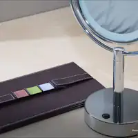 กระจกห้องพัก