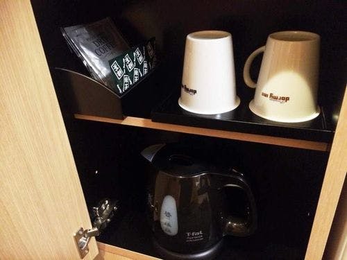 電子ケトル、ドリップコーヒー、お茶