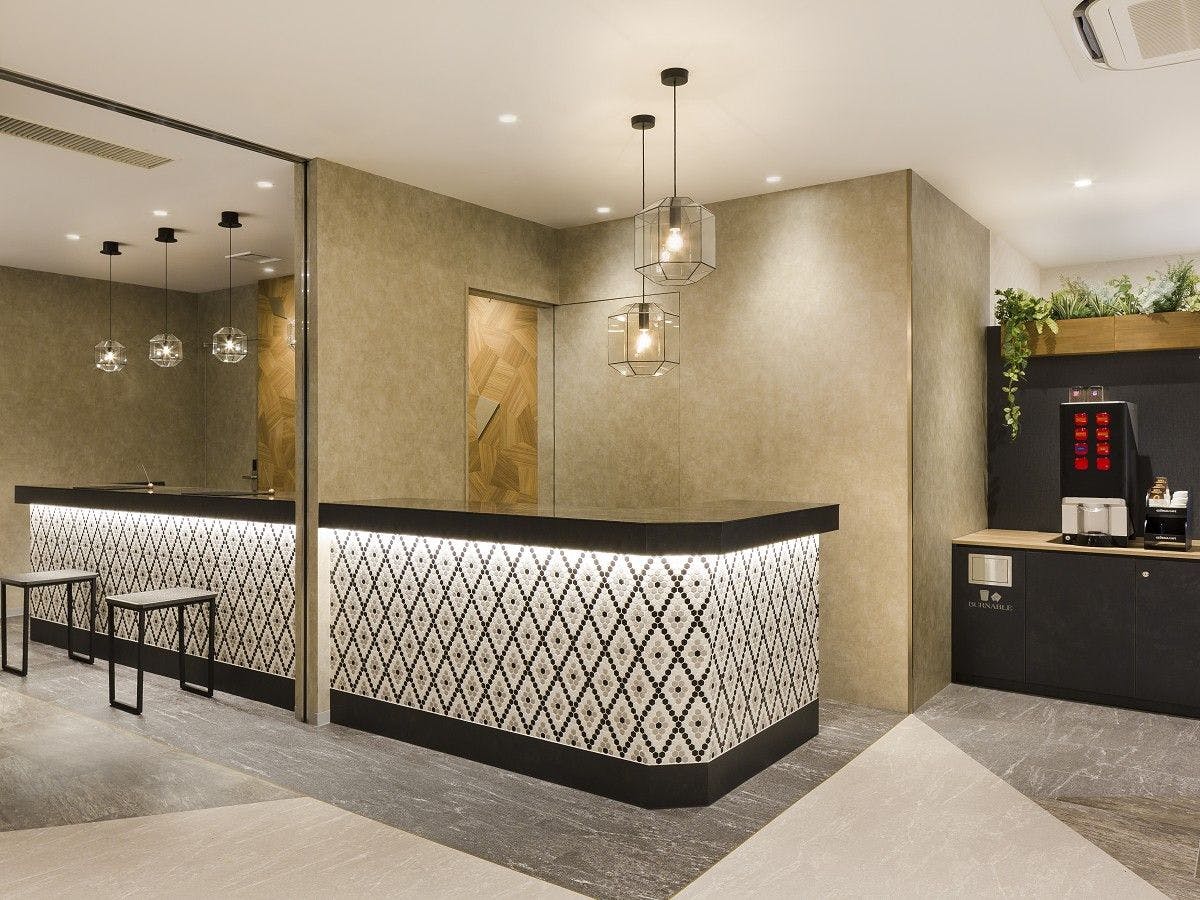 フロントカウンター