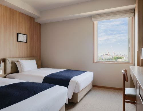 スタンダードツインのお部屋となります。