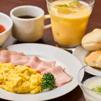 อาหารเช้า: บุฟเฟ่ต์ญี่ปุ่นและตะวันตก