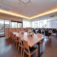 ご朝食会場は1階やよい軒。